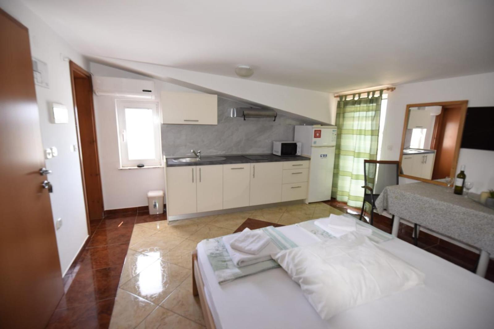 Apartmani Puzek 비빈제 외부 사진